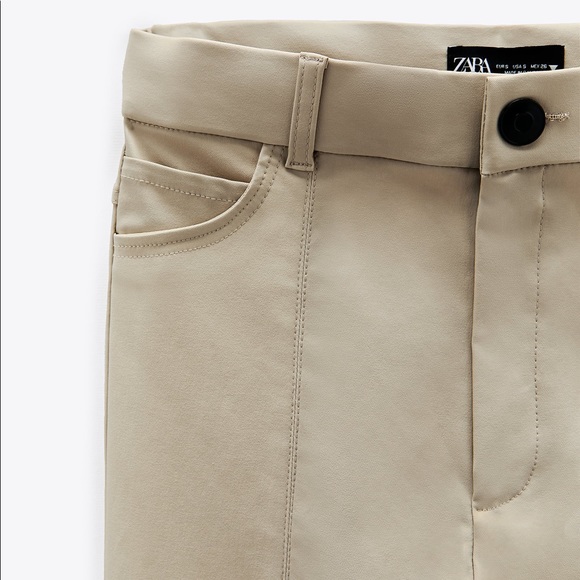 Coated High Waisted Leggings - Picture 4 of 10